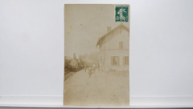 Reterre Train en Gare (vieille locomotive). Carte-photo rare !!! ...