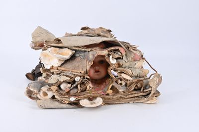 Danielle-Marie CHANUT (XX° siècle) attribué à, Livre sculptu…