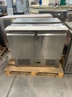 Tour réfrigérée saladette positive 2 portes, dimensions : 90…