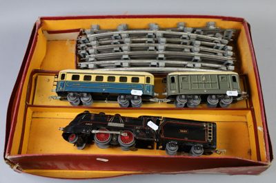 JEP « O » : Rame électrique voyageurs avec locomotive 120 SN… - Photo 1