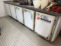 Un tour réfrigéré 5 portes BERTRAND; (photo 3)