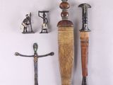 a lot of different items that are on the wall