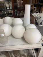 Lot comprenant : globes de lampes, tulipes, verres de lampes… (photo 5)