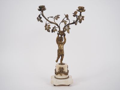 Bougeoir double de style Louis XVI en bronze doré et albatre…