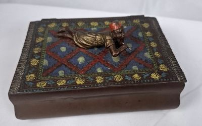 BERGMANN (attribué à). Figurine représentant un enfant allon…