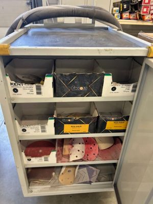 1 station de ponçage à air KENT mobile