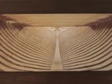 une photo d'une photo d'une structure en bois