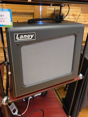 an image of a guitar amp sitting on a stand