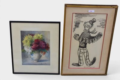 une photo d'une photo représentant un clown et un vase de fleurs