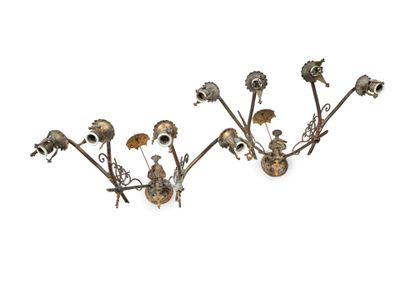 paire d'appliques murales anciennes en laiton avec fleurs et feuilles