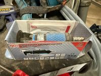 Servante d'atelier et matériel pneumatique comprenant : (photo 4)