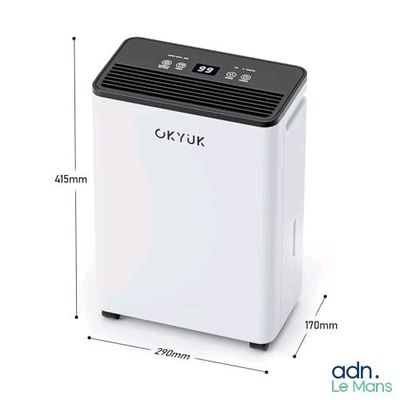gros plan d'un purificateur d'air blanc sur fond blanc