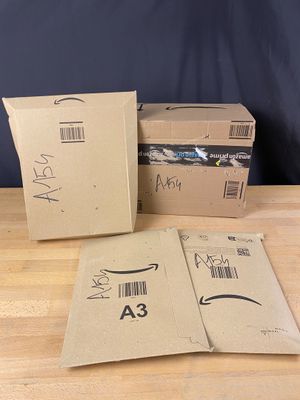 Lot de 4 colis Mystère (Retour Amazon,NPAI ,Adresse incomplè…