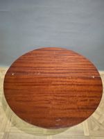 Table demi-lune en acajou et placage d'acajou, la ceinture s… (photo 5)