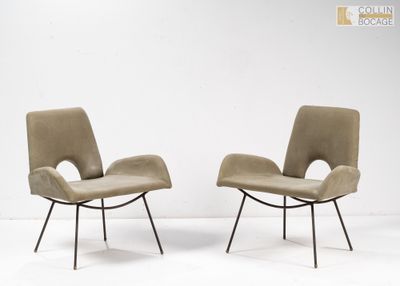 une paire de fauteuils de salon de style « mid-century modern », dans le style d'Eero