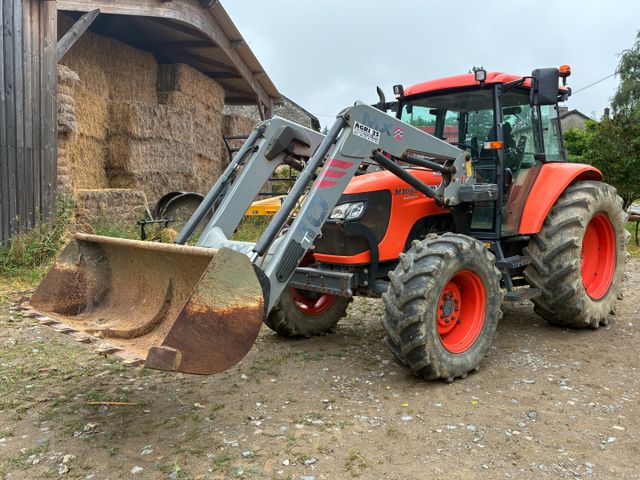 Tracteur agricole KUBOTA M108S immatriculé CL-138-JY, 1ère mise e...