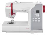 La machine à coudre est blanche et rouge sur fond blanc.