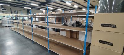 Important lot de racks charges légères. Environ 70 racks - Photo 1