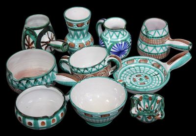 many different types of tea cups and saucers
