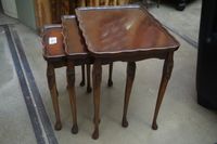 Tables gigognes « Queen Ann » - vers 1920 (photo 2)