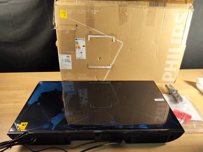 TV PHILIPS 32". S'allume, mais dalle cassée.