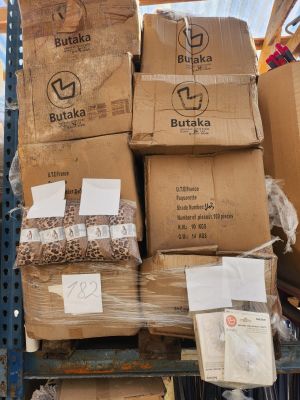 Lot important d’articles Butaka – textile et accessoires mai…