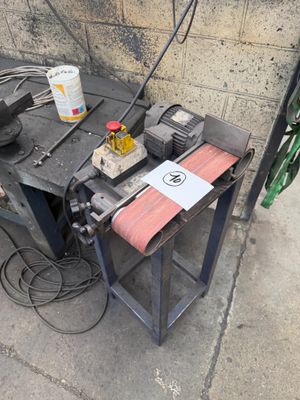 a machine that is sitting on top of a table