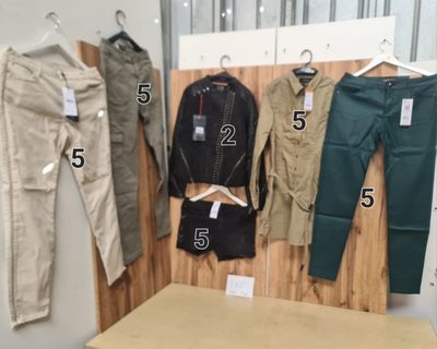 Lot de 27 pices de vtements femme ? Assortiment casual & t…