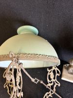 Lot de brocante, comprenant une monture de pendule en régule… (photo 5)