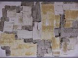 une photo d'une feuille de papier découpée en carrés