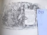 une photo d'un livre sur laquelle figure le dessin d'un homme tenant une pancarte