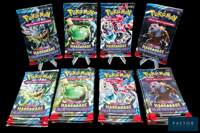 plusieurs paquets de cartes à collectionner Pokémon exposés sur un fond noir