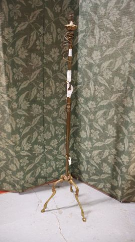 Lampadaire en laiton tripode
