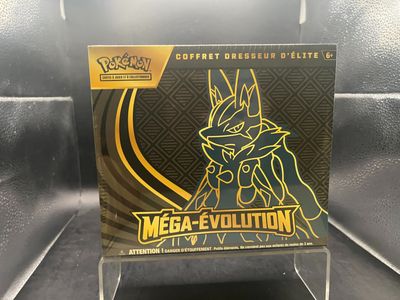 un gros plan sur une boîte de Pokémon Méga-Évolution