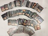 beaucoup de cartes sur la table
