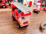 a lot of legos that are sitting on a table