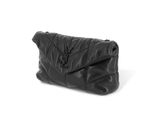 pochette en cuir matelassé noir sur fond blanc