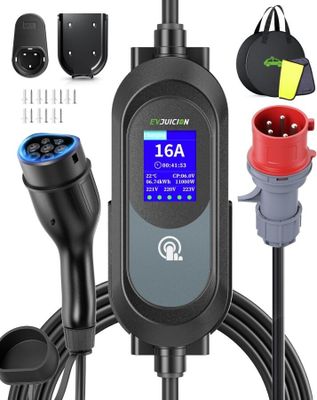 un gros plan d'un câble branché à un appareil électronique