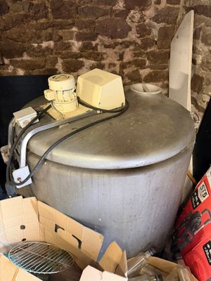 Tank à lait en galva 400L avec agitateur Matériel non testé