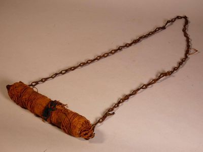 Collier de féticheur, TOGO. 23,5 cm.