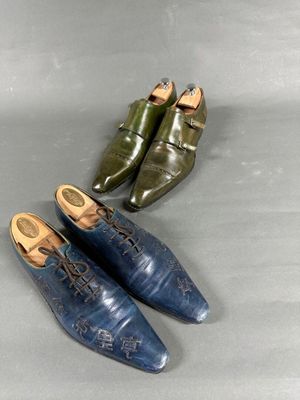 HENRIQUE HENKO Deux paires de souliers homme en cuir, pointu…