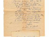 une feuille de papier avec des notes manuscrites et une feuille de papier avec du texte imprimé