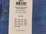 a label on the back of a pair of jeans