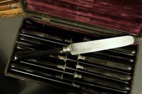 Lot de quatre coffrets comprenant : - Coffret de douze coute… (photo 4)