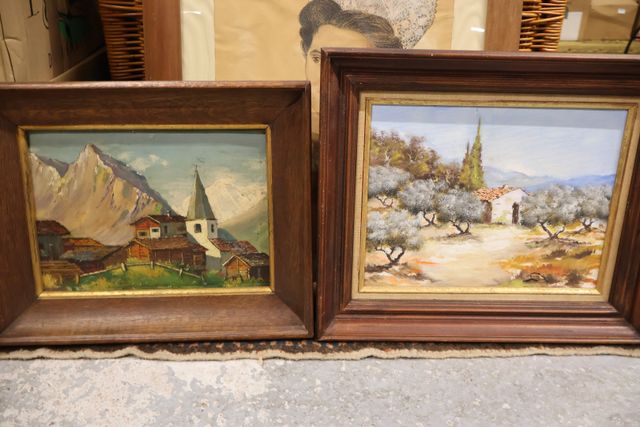 Deux cadres décoratifs