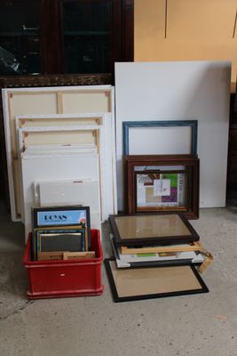 a lot of items that are sitting on the floor