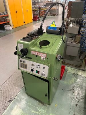 l'image d'une machine installée dans une pièce