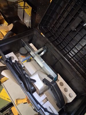 une boîte noire contenant tout un tas d'outils