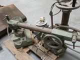 a machine that is sitting on a wooden pallet
