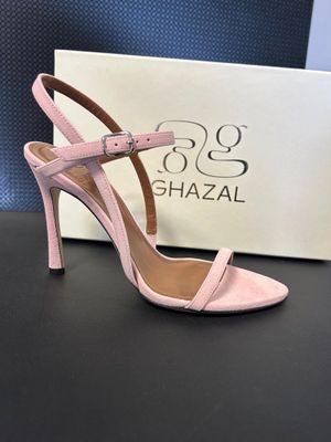 Lot de 20 paires de sandales à talons de la marque GHAZAL - …